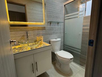 VENTA Casa en condominio con recámara en planta baja, Corregidora, Querétaro