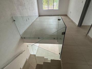 VENTA Casa en condominio con recámara en planta baja, Corregidora, Querétaro