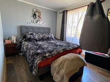 VENDE CASA EN GOMEZ CARREÑO, VIÑA DEL MAR