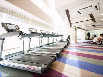 Good Deal :For Sale Fully Furnished 1 BR Loft with Balcony in One Rockwell East Tower, Rockwell Center