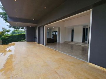 CASA EN CONJUNTO CERRADO EN MALABAR DE 910m2, CERRITOS, PEREIRA.