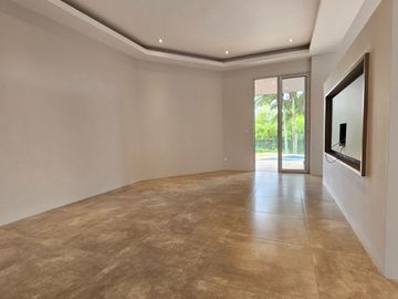CASA EN CONJUNTO CERRADO EN MALABAR DE 910m2, CERRITOS, PEREIRA.