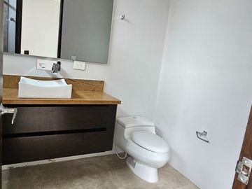 CASA EN CONJUNTO CERRADO EN MALABAR DE 910m2, CERRITOS, PEREIRA.