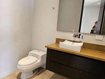CASA EN CONJUNTO CERRADO EN MALABAR DE 910m2, CERRITOS, PEREIRA.