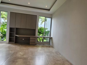 CASA EN CONJUNTO CERRADO EN MALABAR DE 910m2, CERRITOS, PEREIRA.