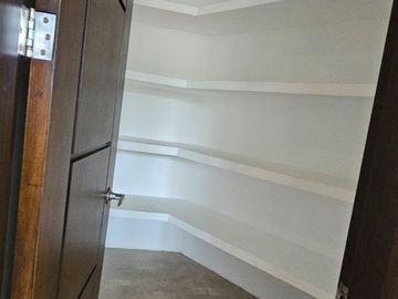 CASA EN CONJUNTO CERRADO EN MALABAR DE 910m2, CERRITOS, PEREIRA.