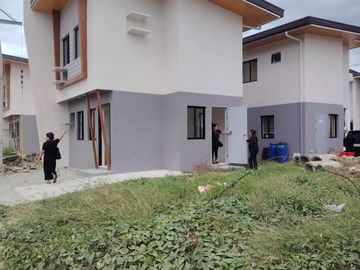 Single Attached House & Lot For Sale in Carsadang Bago Near In Mall Of Asia Via Cavitex