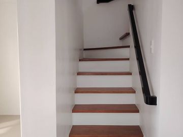 Single Attached House & Lot For Sale in Carsadang Bago Near In Mall Of Asia Via Cavitex
