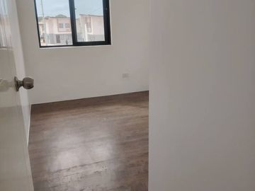 Single Attached House & Lot For Sale in Carsadang Bago Near In Mall Of Asia Via Cavitex