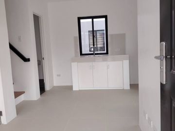 Single Attached House & Lot For Sale in Carsadang Bago Near In Mall Of Asia Via Cavitex