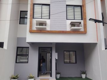 Townhouses For Sale in PTC Suncrest 2  Imus Cavite Near In SM Center Bucandala