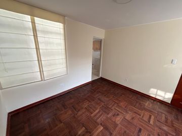 ALQUILO DEPARTAMENTO 60M2 01 DORM. 01 BAÑO CALLE TEJADA MIRAFLORES
