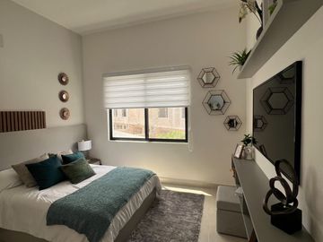 Casa en Venta en Cancún , Residencial Privado con Alberca Semiolímpica y Parque