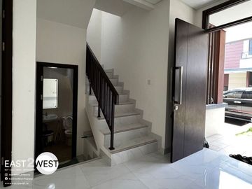 Disewakan Rumah Cluster Gracia Lavon Swancity Cikupa Tangerang Murah Bagus Nyaman Siap Huni