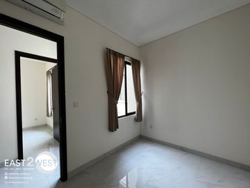 Disewakan Rumah Cluster Gracia Lavon Swancity Cikupa Tangerang Murah Bagus Nyaman Siap Huni