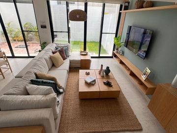Casa en Venta en Cancún – Residencial con Parque de 3,200 m2 y Alberca