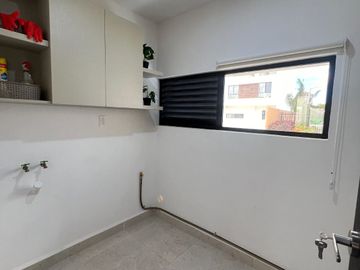 Casa en Venta en Cancún – Residencial con Parque de 3,200 m2 y Alberca