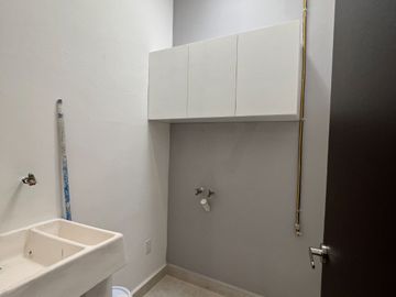 Casa en Venta en Cancún – Exclusiva, con Alberca y Parque de 3.2 Hectáreas