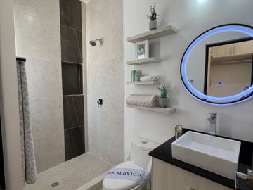 Casa en Venta en Cancún – Exclusiva, con Alberca y Parque de 3.2 Hectáreas