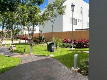 Casa en Venta en Cancún – Exclusiva, con Alberca y Parque de 3.2 Hectáreas