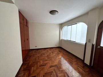 Chorrillos Casa en venta de 2 plantas de ocasion