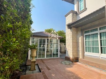 House For Sale or Rent Nantawan Bangna KM.7 Prime Location! Just minutes from Mega Bangna