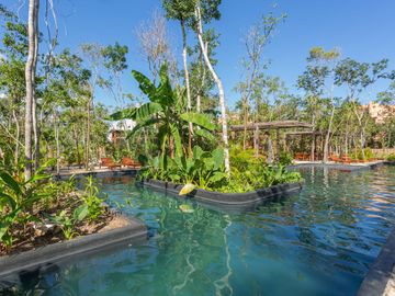 Casa en venta en Tulum, residencial privado con carril de nado!
