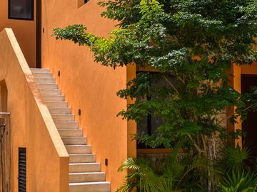 Casa en venta en Tulum, residencial privado con carril de nado!