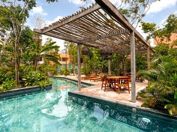 Casa en venta en Tulum, residencial privado con carril de nado!