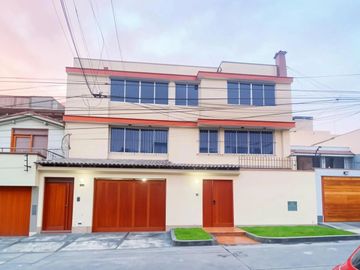 Alquiler de Departamento en Surco Urb. La Alborada Cerca a Chacarilla
