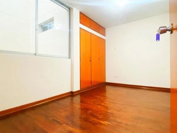 Alquiler de Departamento en Surco Urb. La Alborada Cerca a Chacarilla