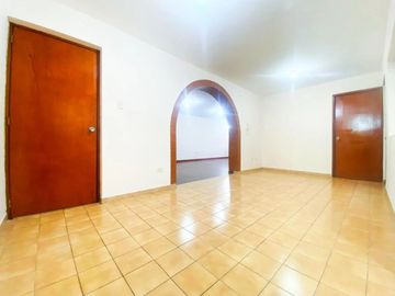 Alquiler de Departamento en Surco Urb. La Alborada Cerca a Chacarilla