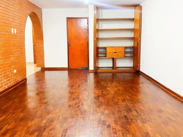 Alquiler de Departamento en Surco Urb. La Alborada Cerca a Chacarilla