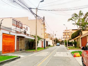 Alquiler de Departamento en Surco Urb. La Alborada Cerca a Chacarilla