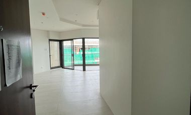 Beachfront Penthouse For Sale – Tambuli Seaside Living, Mactan Island, Cebu, Philippines