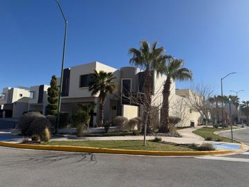 Elegante Residencia en Venta Harmoni Residencial en Ciudad Juárez