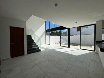 CASA NUEVA A DOBLE ALTURA FRENTE A PARQUE EN PRIVADA TAMORA, CONKAL