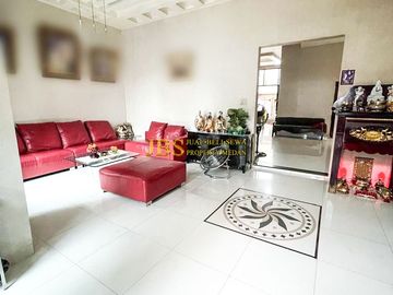 Villa Siap Huni Dijual di Komplek Cemara Asri Jalan Peony