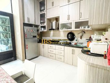 Villa Siap Huni Dijual di Komplek Cemara Asri Jalan Peony