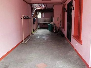 House and lot for sale in Greenwoods Cainta