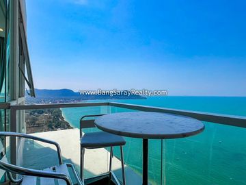 Beach Front Condo for Sale, with fantastic Sea Views.