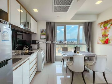 Beach Front Condo for Sale, with fantastic Sea Views.