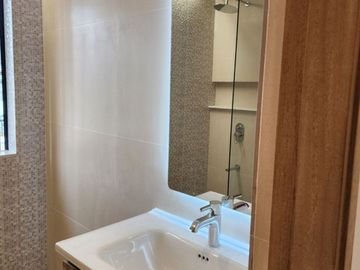 FOR SALE House & Lot located in Tropics 1 Filinvest East, Cainta, Rizal