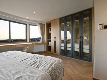 Penthouse duplex condo , in the heart of Nimman that feels like a private home.