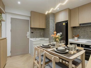Penthouse duplex condo , in the heart of Nimman that feels like a private home.