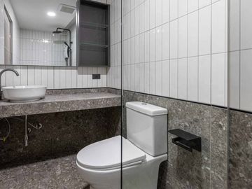 Penthouse duplex condo , in the heart of Nimman that feels like a private home.