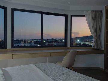 Penthouse duplex condo , in the heart of Nimman that feels like a private home.