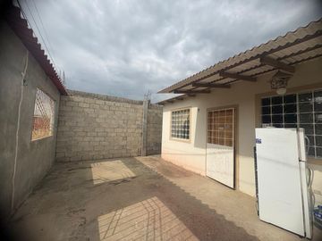 VILLAMIL PLAYAS VENDO DE OPORTUNIDAD CASA EN URB. REFUGIO DEL MAR