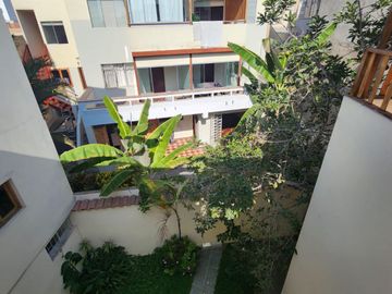 SE VENDE CASA EN MAGDALENA LÍMITE CON SAN ISIDRO