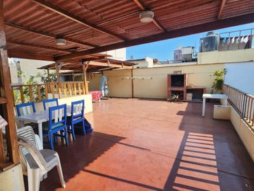 SE VENDE CASA EN MAGDALENA LÍMITE CON SAN ISIDRO